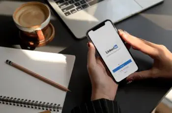 PDG de LinkedIn : « L’assistant d’écriture IA moins populaire que prévu »