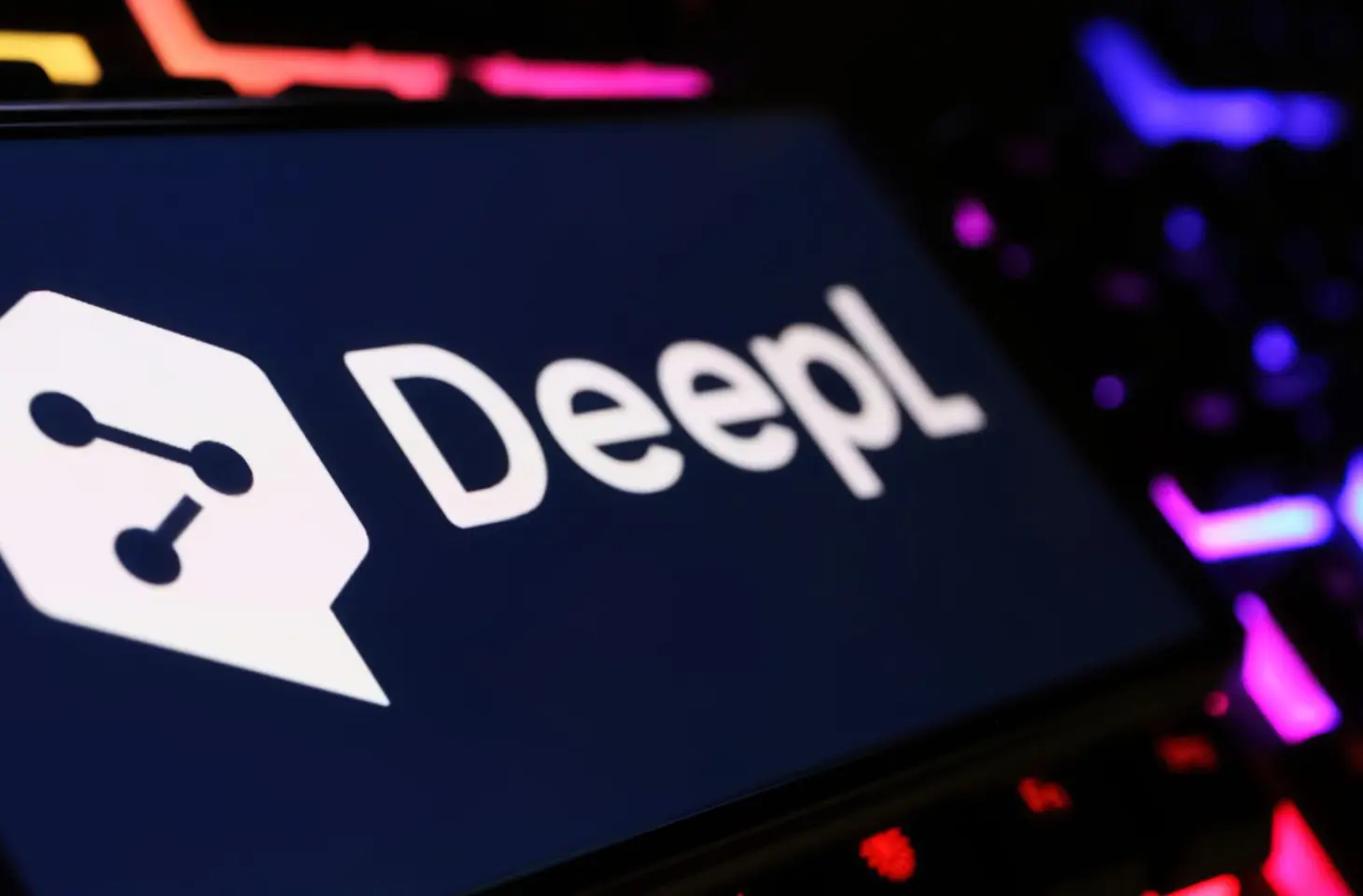 DeepL teste un agent d’IA autonome pour les workflows d’entreprise